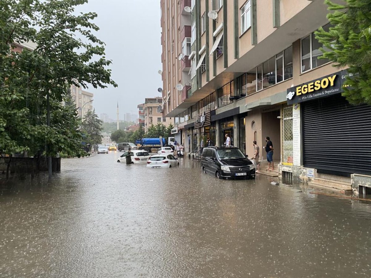 İstanbul genelinde şiddetli yağmur etkili oluyor #3