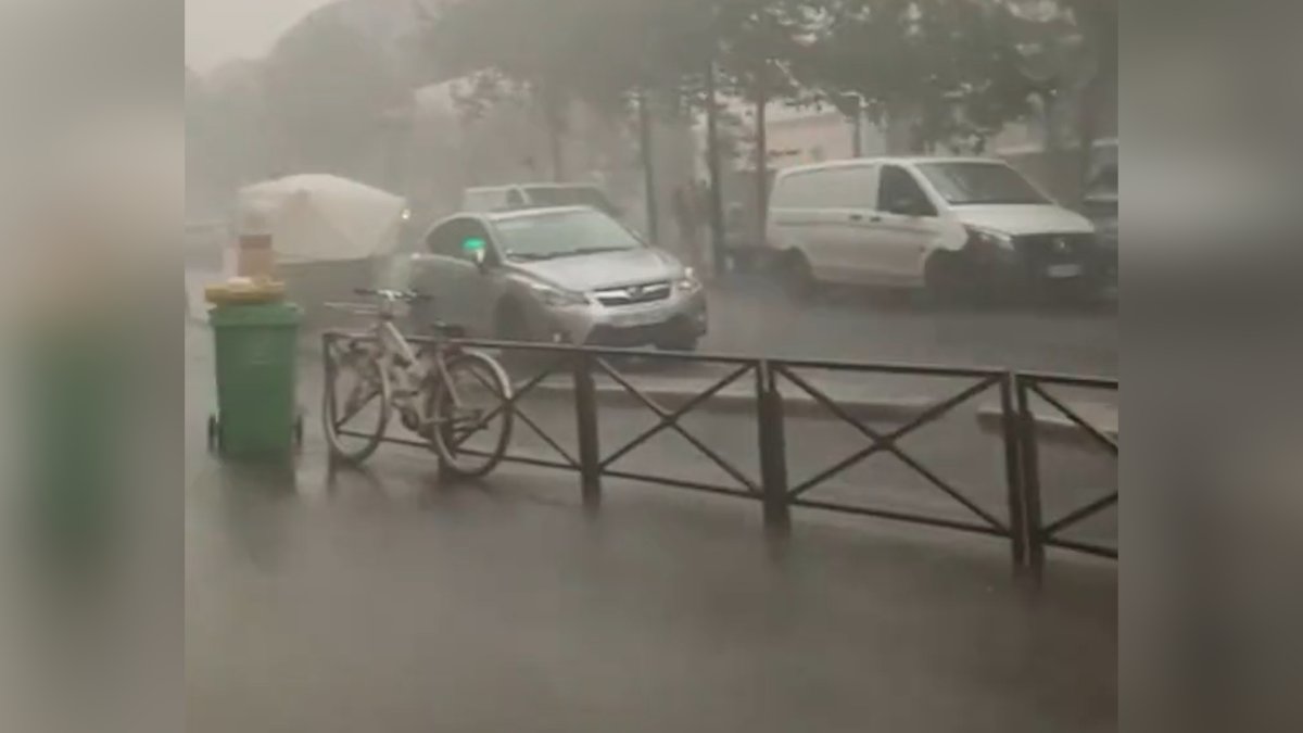 Paris te şiddetli yağış ve fırtına sonrası sel #3