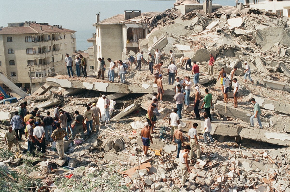 Kocaeli merkezli 17 Ağustos Depremi nin üzerinden 23 yıl geçti #11