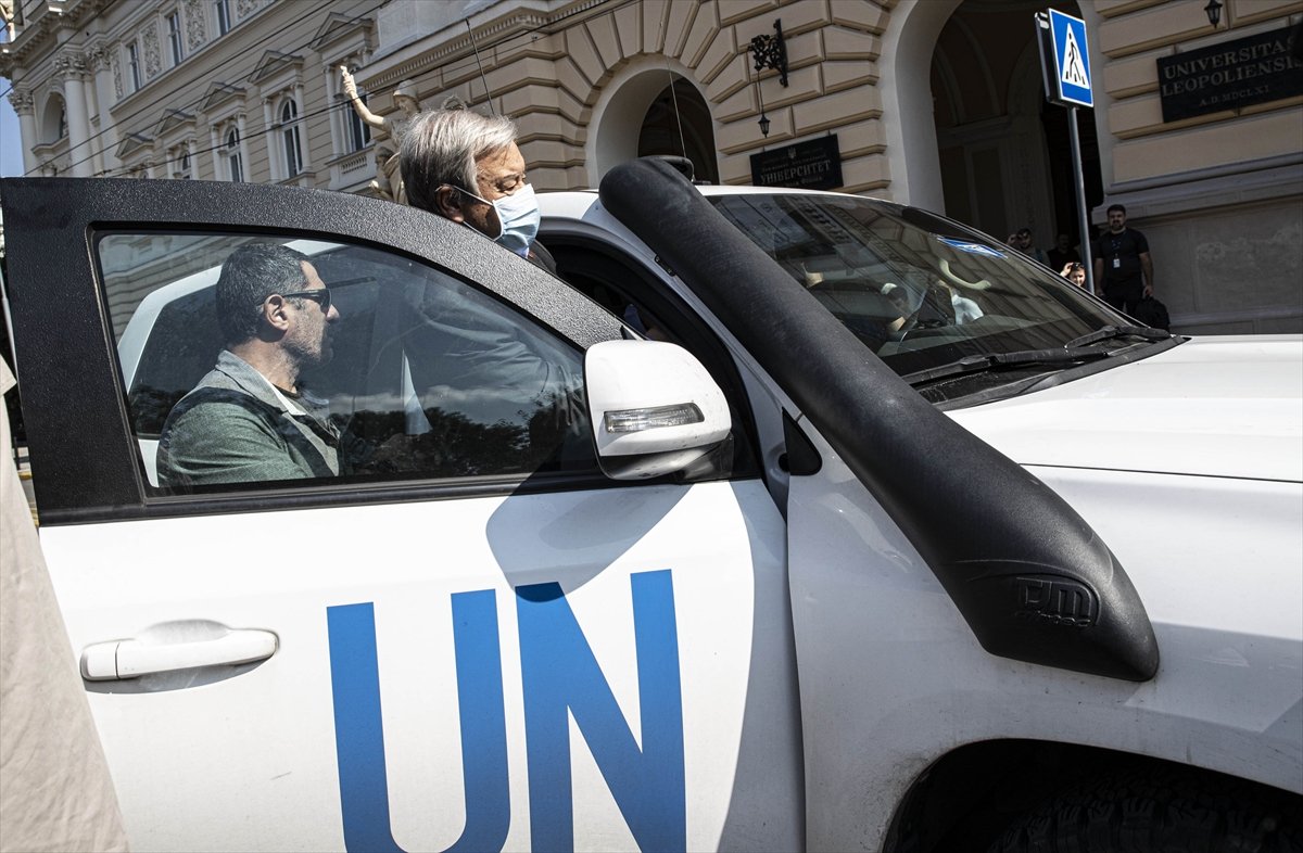 Antonio Guterres meets Vladimir Zelensky in Lviv #8