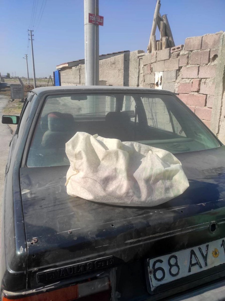 Konya’da yeni doğmuş bebeği arabanın bagajının üstüne bıraktılar #4