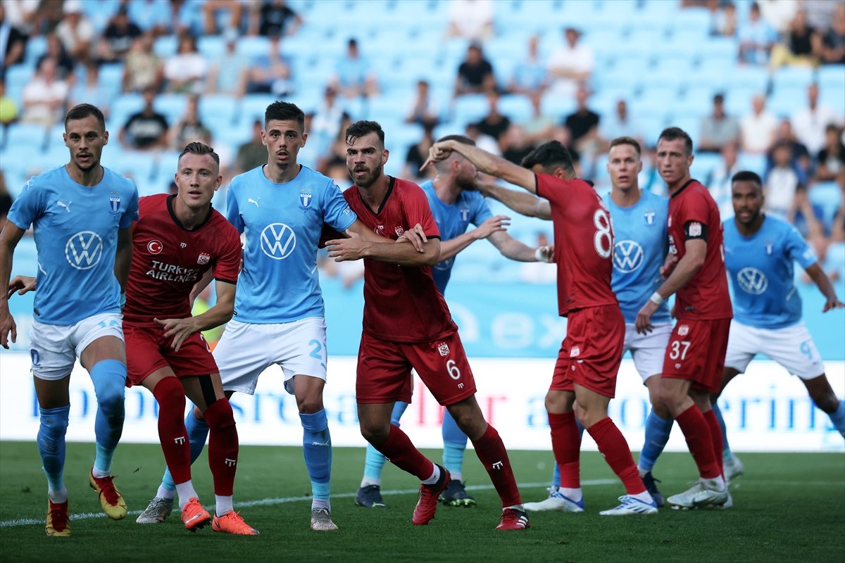 Sivasspor,  Malmö ye deplasmanda 3-1 mağlup oldu #2