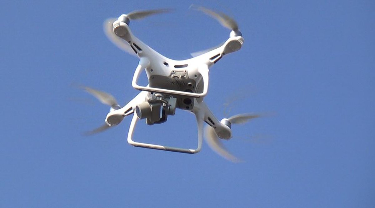 Tekirdağ da maaş eylemi yapan belediye işçileri, gizli çekim yapan dronu yuhaladı #4