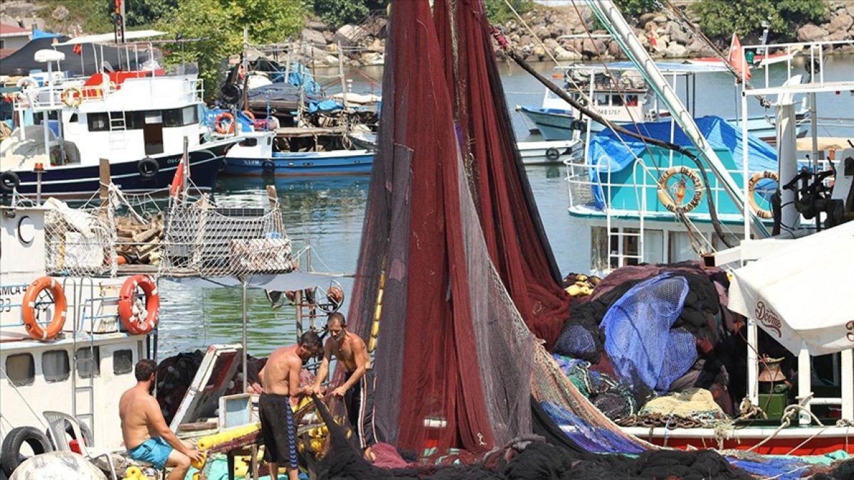 Düzce ve Kocaeli de balıkçılar av sezonu için hazırlıklarını sürdürüyor #3