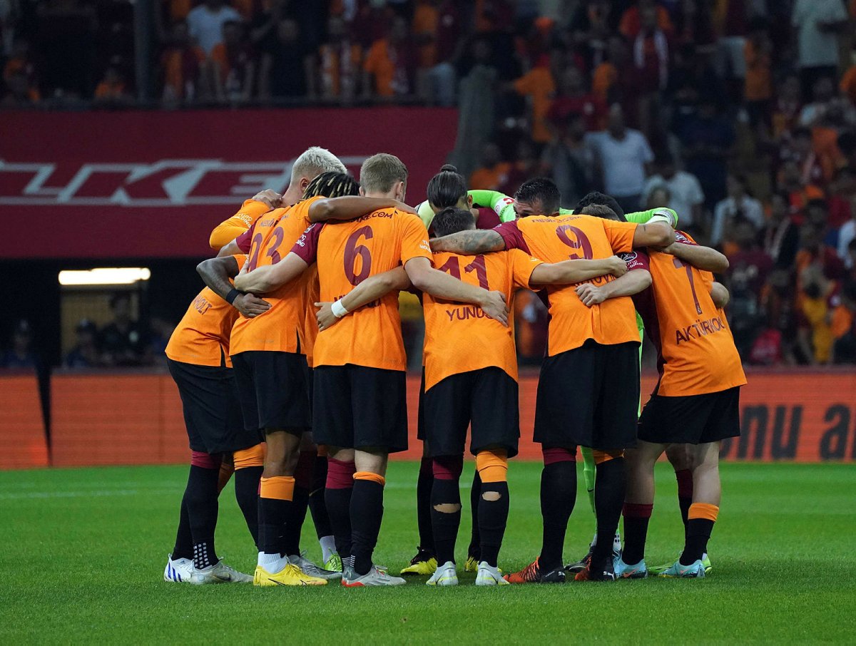 Ümraniyespor - Galatasaray maçının muhtemel 11 leri #1
