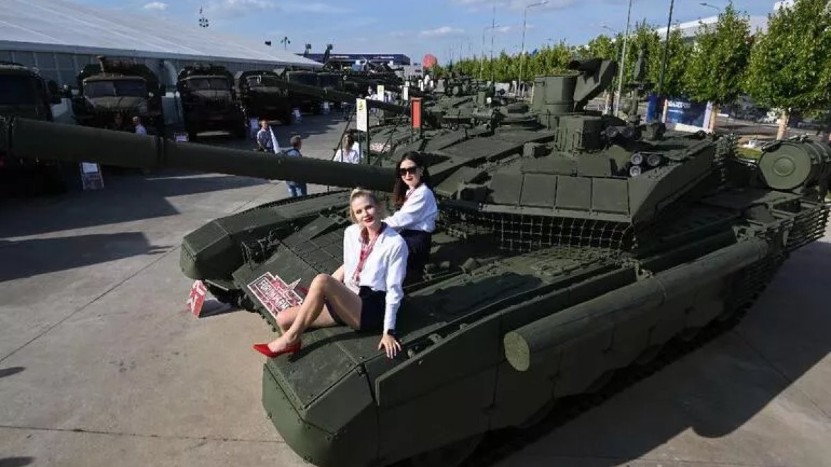 Military fair equipped with the latest technology from Russia