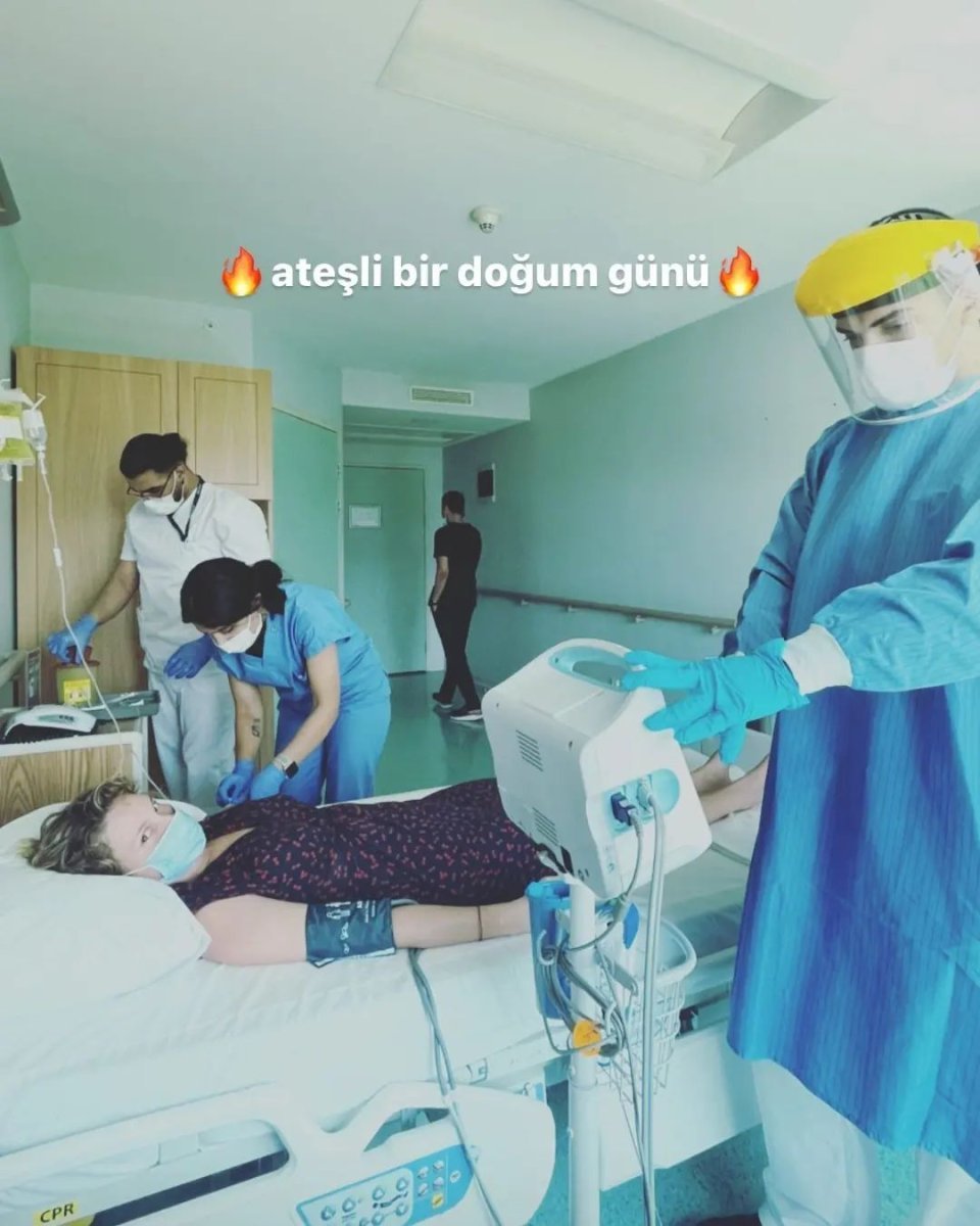Farah Zeynep Abdullah yeni yaşına hastanede girdi #1