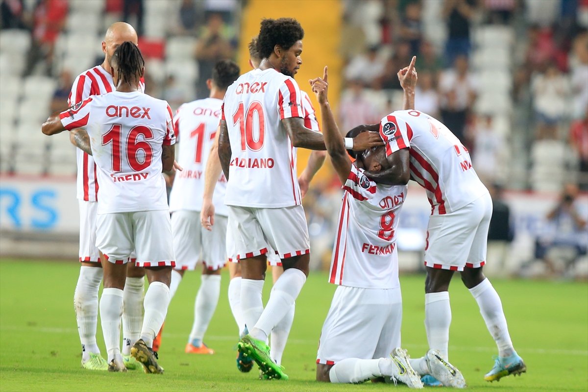 Antalyaspor, Trabzonspor u 5-2 mağlup etti #10