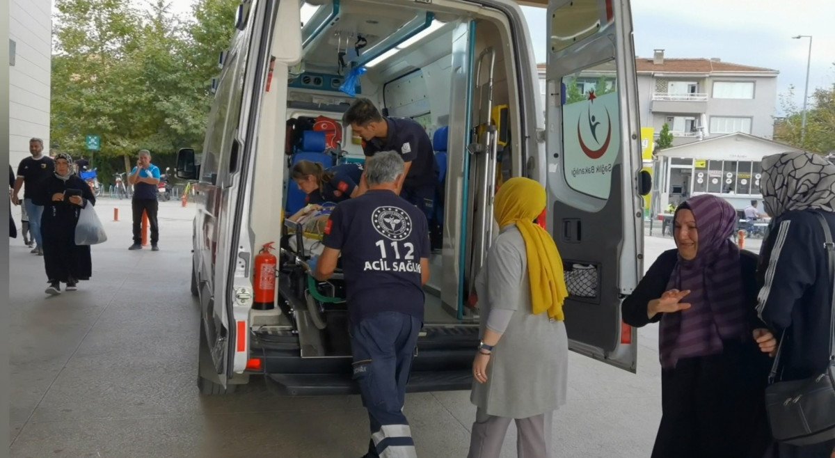 Bursa’da, çalıştığı hastaneye getirilen çocuğunu görünce fenalaştı  #1
