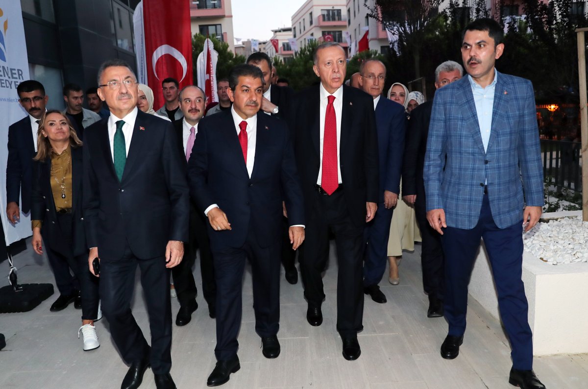 Cumhurbaşkanı Erdoğan, kentsel dönüşüm projesinde hak sahibi aileyi ziyaret etti #1