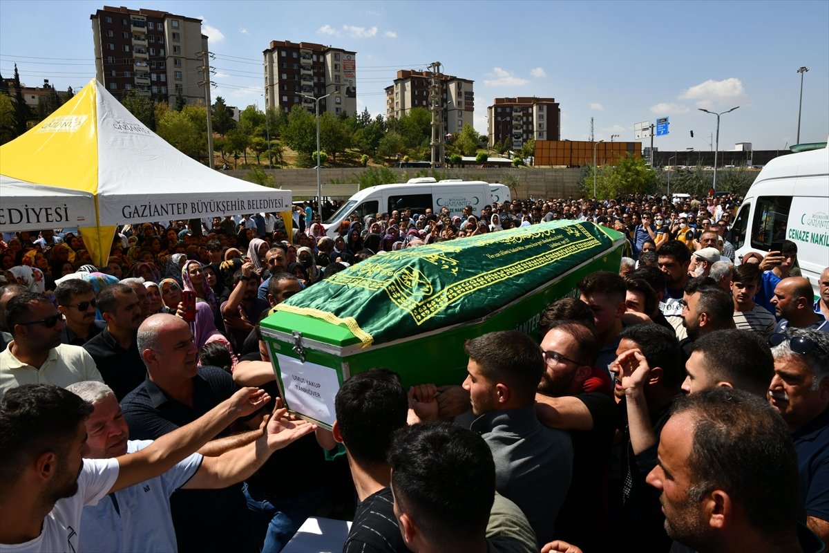 Gaziantep teki trafik kazasında ölen muhabir ve sağlıkçılar için tören düzenlendi #11