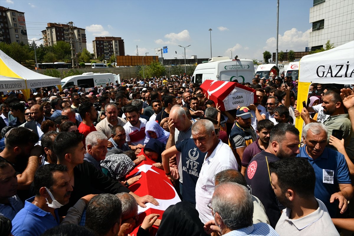 Gaziantep teki trafik kazasında ölen muhabir ve sağlıkçılar için tören düzenlendi #12