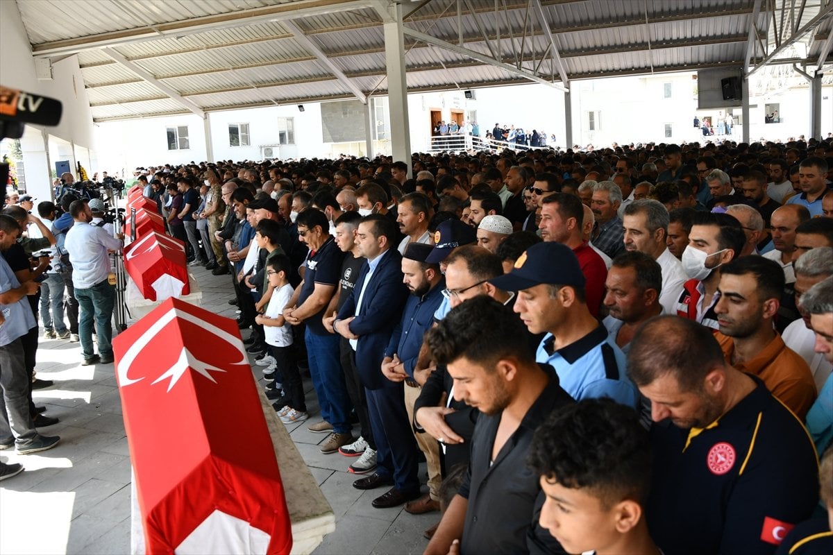 Gaziantep teki kazada hayatını kaybedenler son yolculuğuna uğurlandı #36