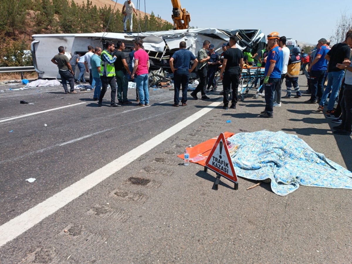 Gaziantep teki kazada hayatını kaybedenler son yolculuğuna uğurlandı #1