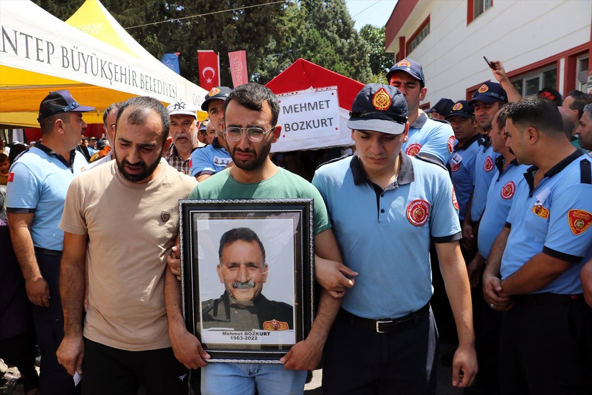 Gaziantep teki kazada hayatını kaybedenler son yolculuğuna uğurlandı #22