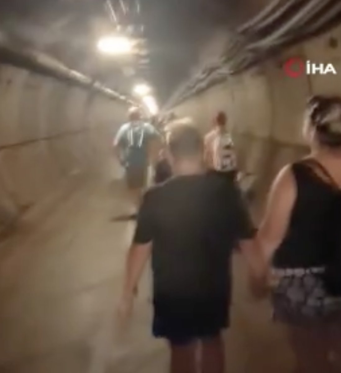 Passengers stuck in English Channel Tunnel #2