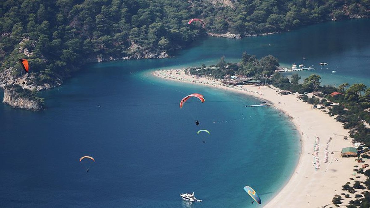 Turkey attracted millions of tourists from different continents #1
