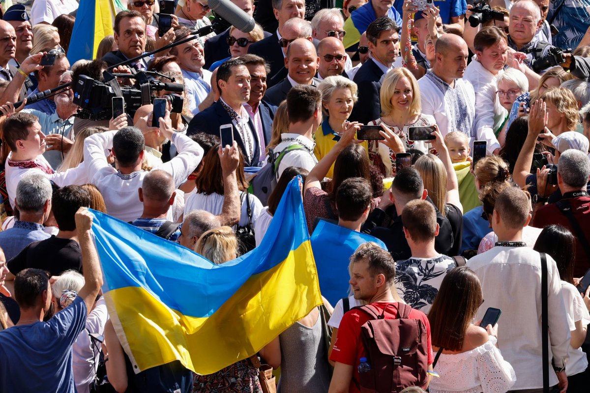 30-meter Ukrainian flag unfurled in Brussels #2