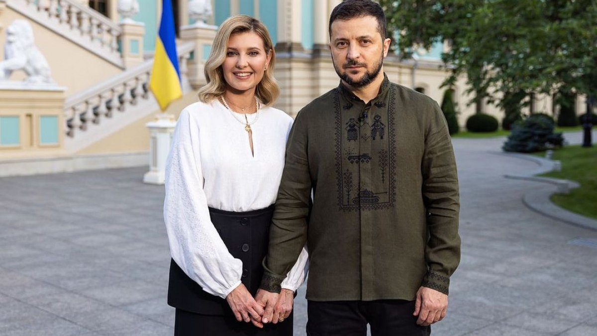 Zelensky’s shirt, posing for the Independence Day of Ukraine, drew attention