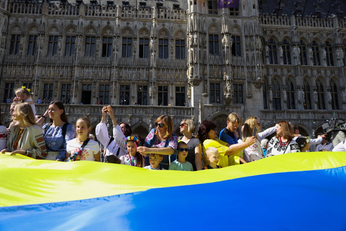 30-meter Ukrainian flag unfurled in Brussels #5