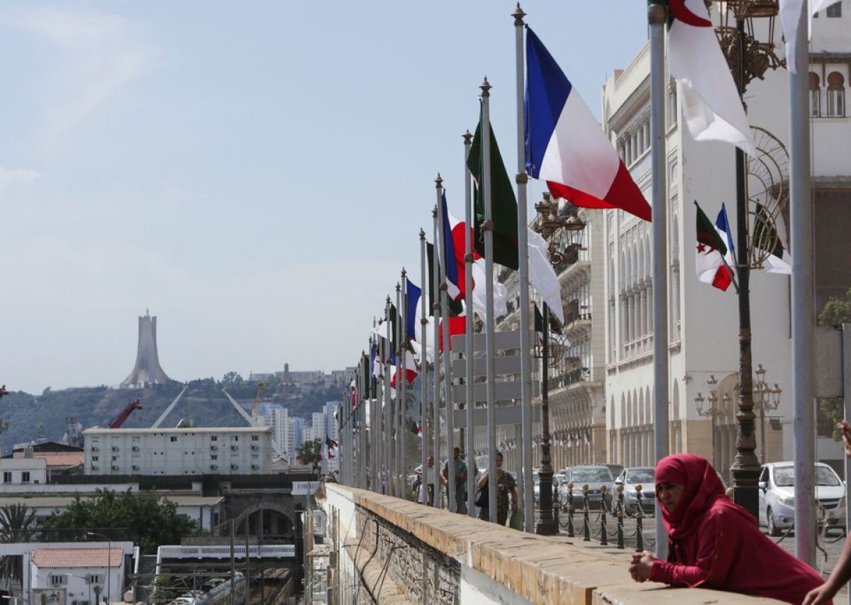 Emmanuel Macron met with Abdulmecid Tebboune in Algeria #3