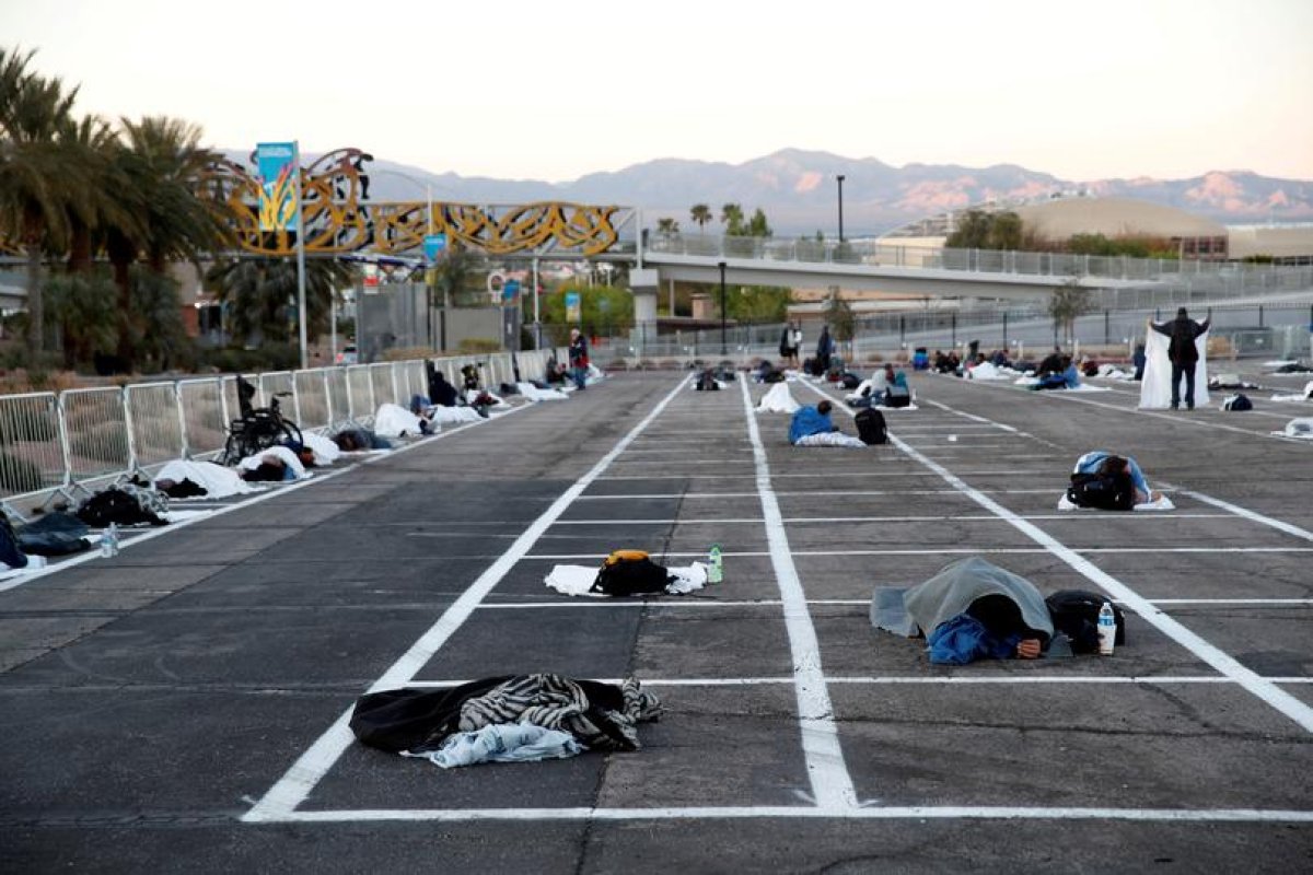 Solution for the homeless in the USA: People living outside will be called #2