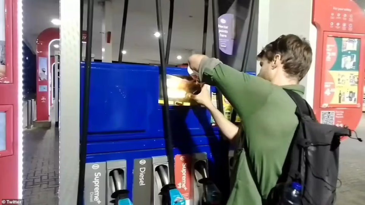 Activists attack gas stations in England #5