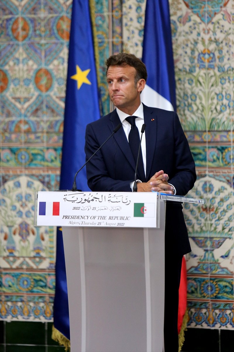 Emmanuel Macron met with Abdulmecid Tebboune in Algeria #4