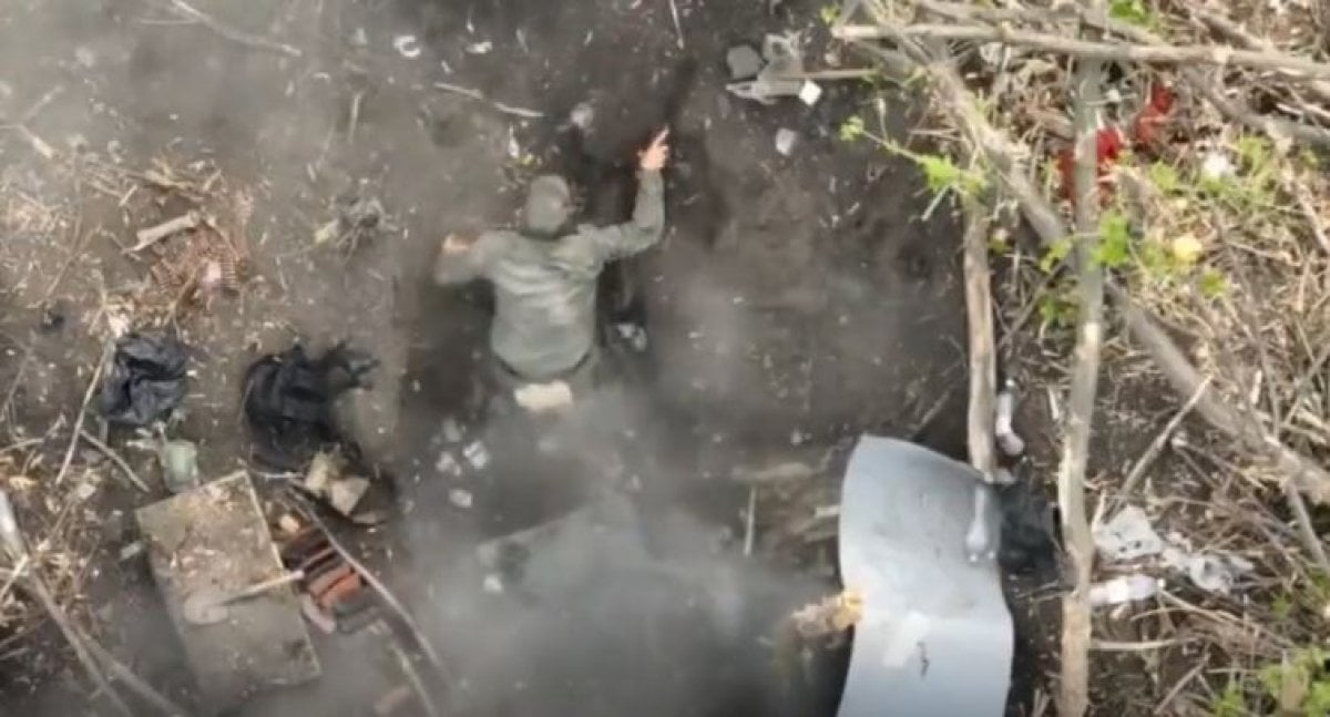 Ukrainian UAV dropped bomb on sleeping Russian soldier #3
