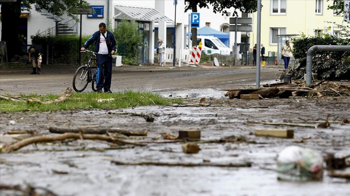 Heavy rain causes flooding in Germany