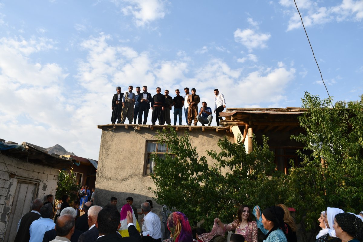 Şırnak ta 100 yıldır damda gelin karşılanıyor #7