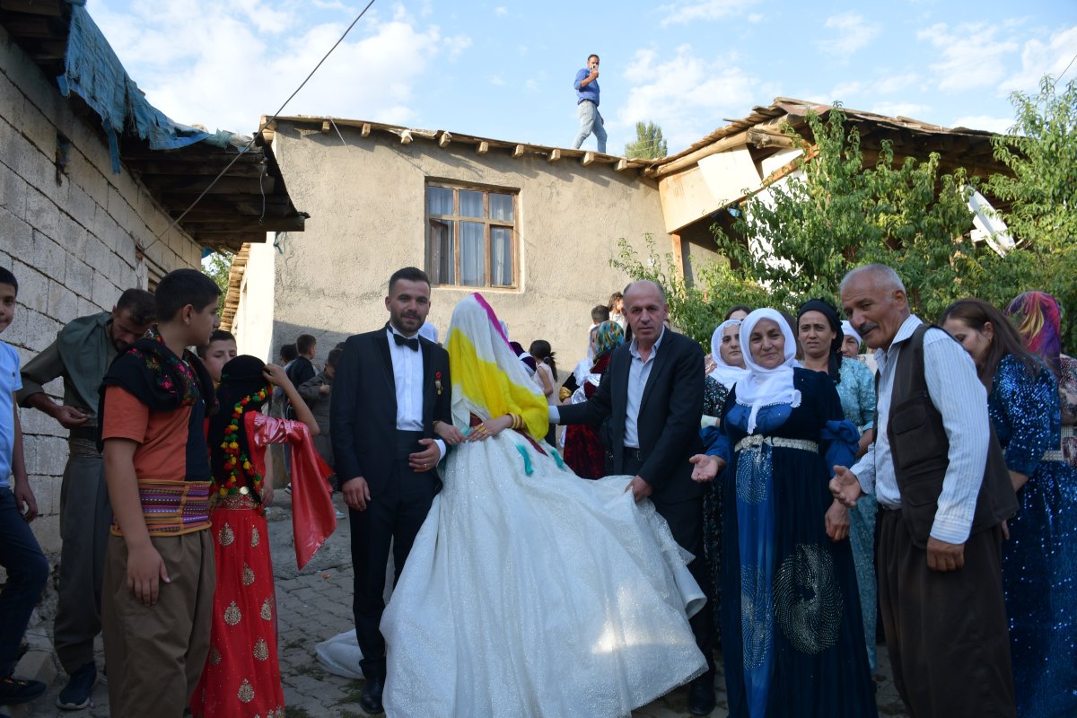 Şırnak ta 100 yıldır damda gelin karşılanıyor #4