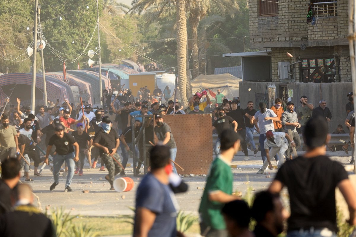 Political chaos turned into conflict in Iraq #2