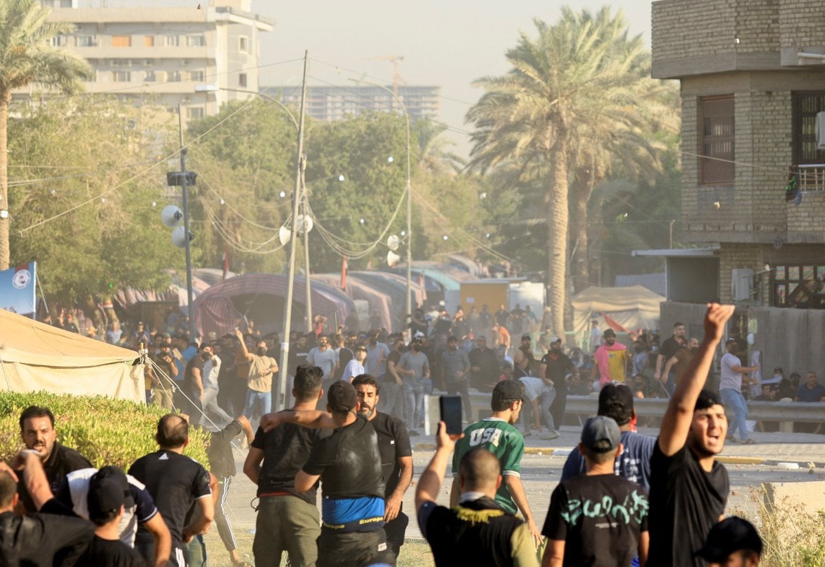 Irak ta Sadr yanlıları, cumhurbaşkanlığı na girdi #4
