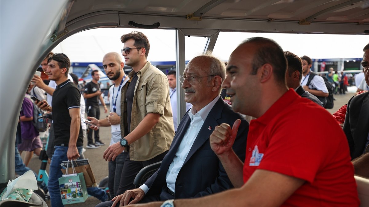 Kemal Kılıçdaroğlu'ndan TEKNOFEST ziyareti