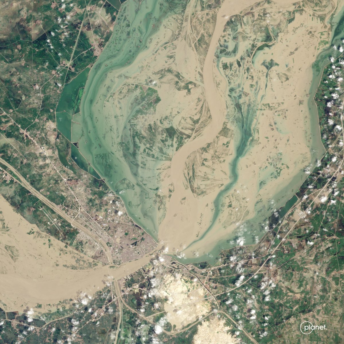Satellite images showing the extent of the flood disaster in Pakistan #12