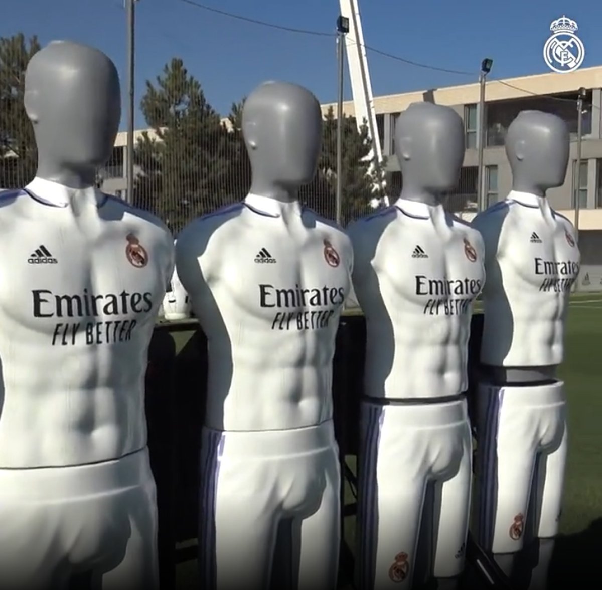 Real Madrid in robotlarla frikik çalışması #2