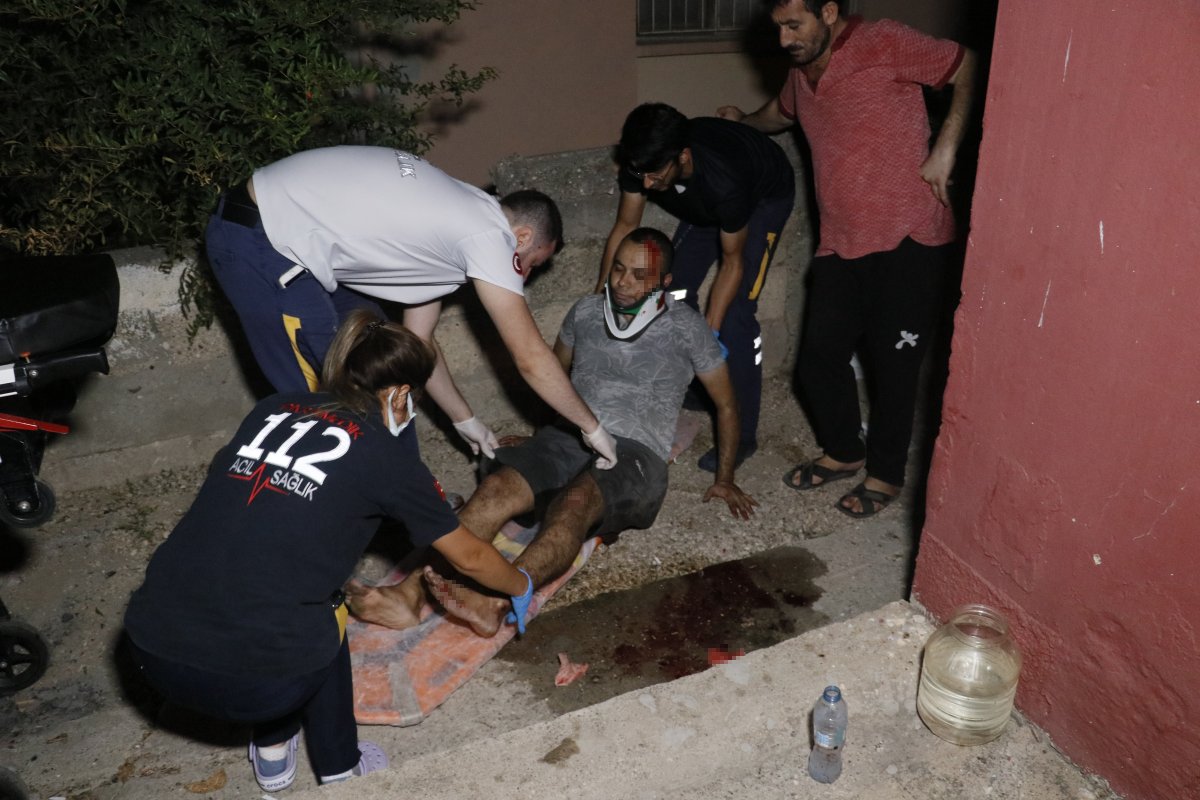 Adana’da hırsızlık şüphelisi, damdan düşerek yaralandı #1