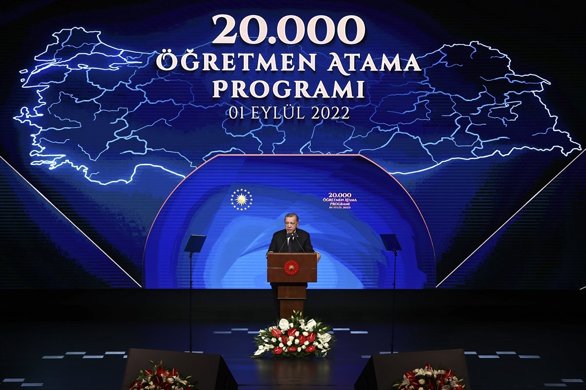 Cumhurbaşkanı Erdoğan ın katılımıyla 20 bin öğretmen atandı #1