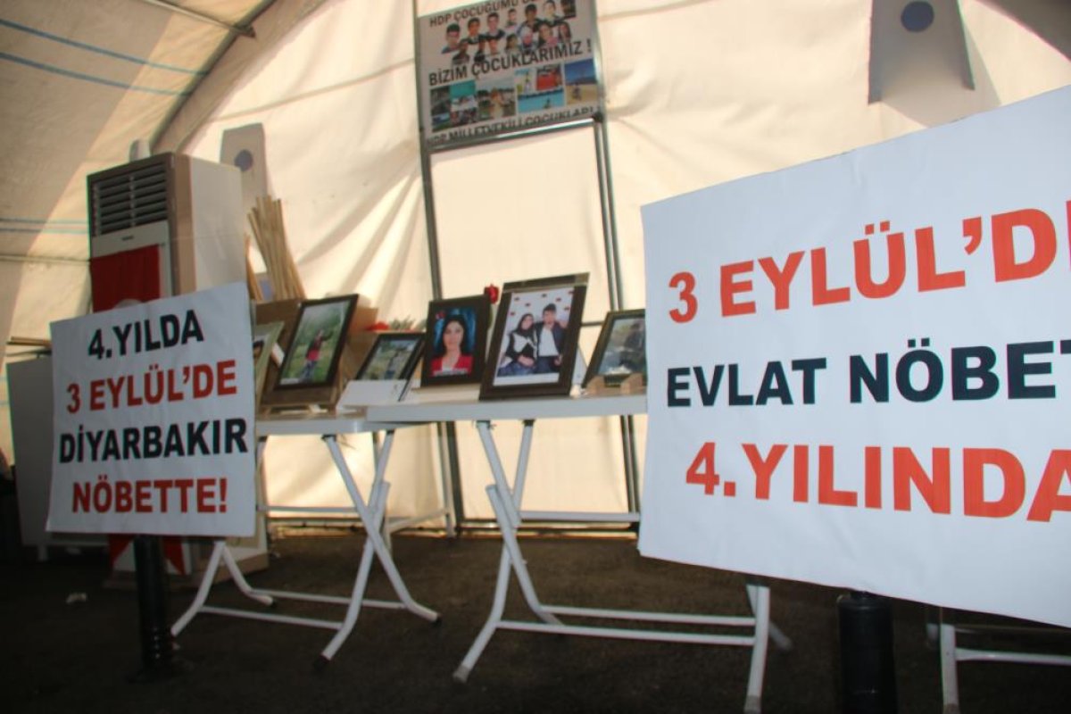 Evlat nöbetindeki anne 30 yıldır oğlunun yolunu gözlüyor #3