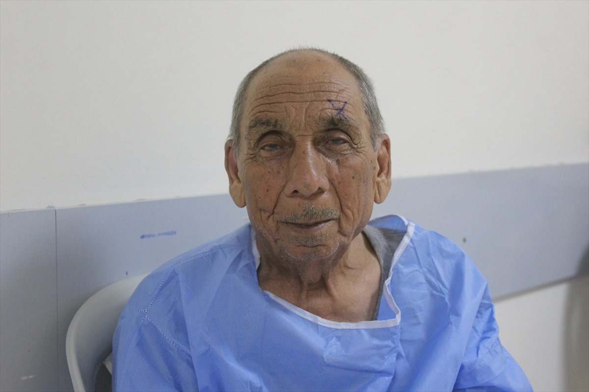 Türk doktorlar, Tel Abyad da 50 hastaya katarakt ameliyatı yaptı #3