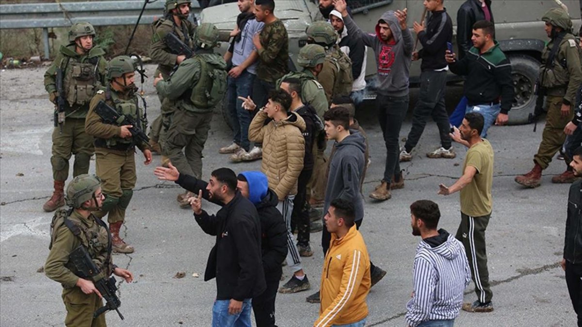 İsrail askerleri Batı Şeria da 1 Filistinliyi öldürdü #1