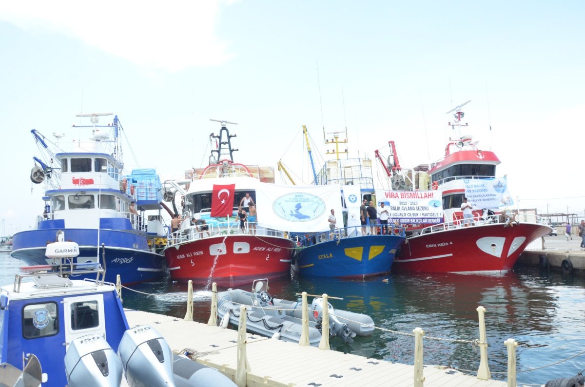 Balıkçılar av yasağının kalkmasıyla birlikte 'Vira Bismillah' dedi #2