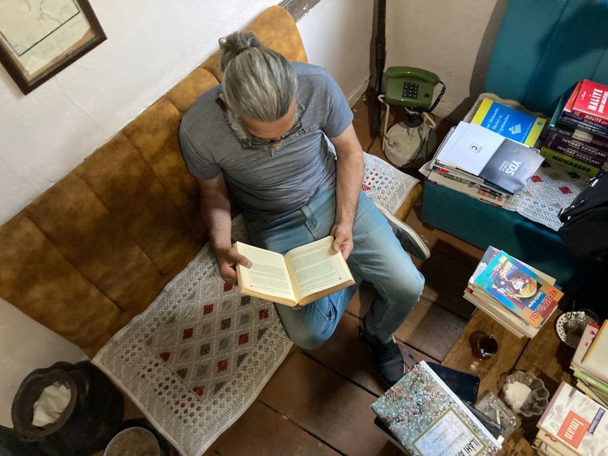 Bayburt ta 46 yaşındaki sahaf, üniversiteyi kazandı #1