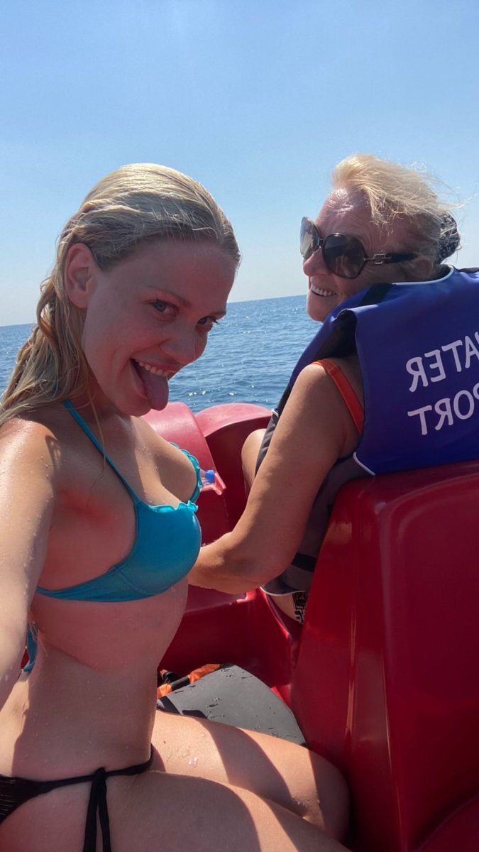 Aleyna Tilki den Serel Yereli nin mayolu fotoğrafına yorum #3