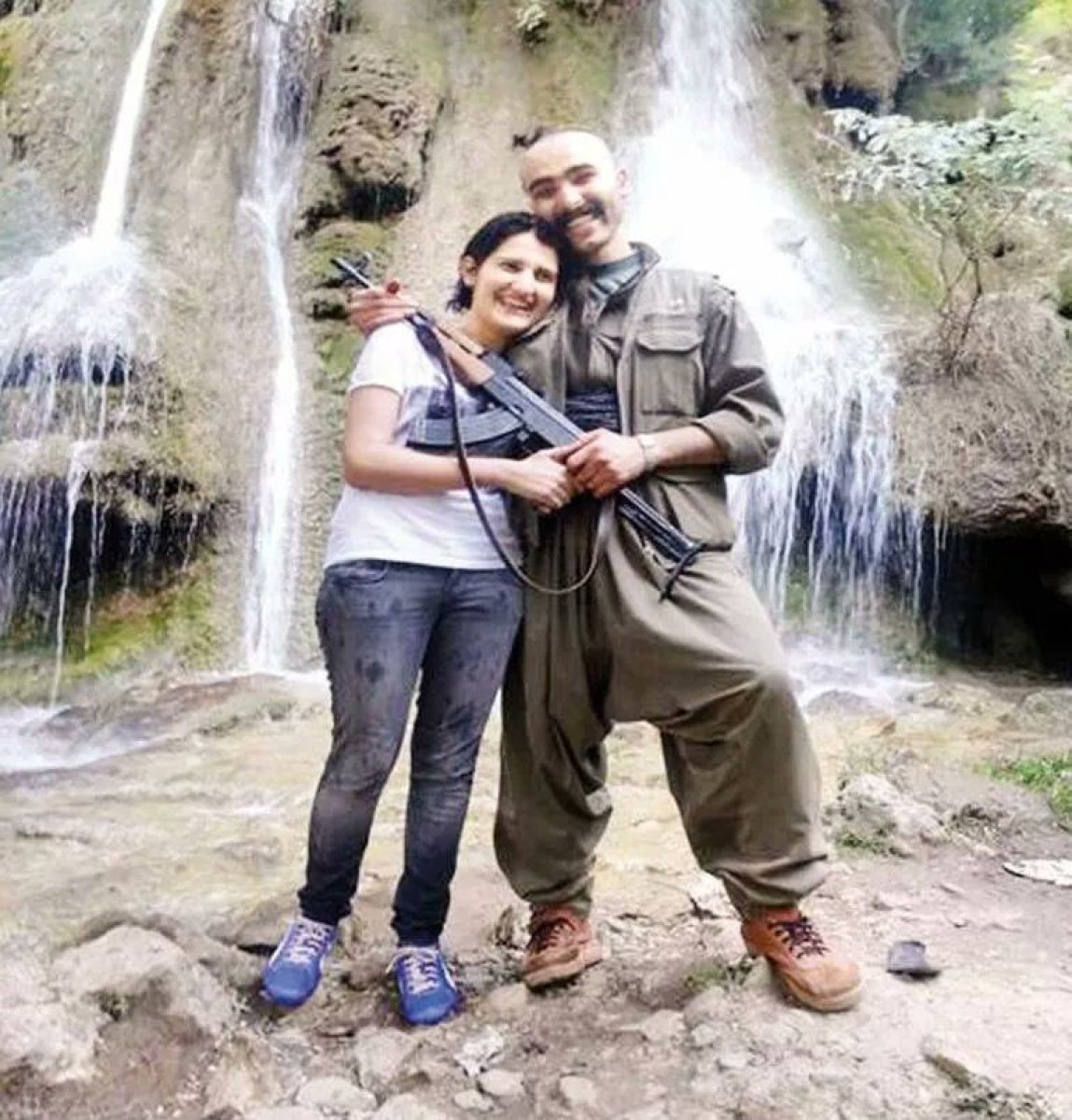 HDP li Semra Güzel kılık değiştirmiş halde yakalandı #4
