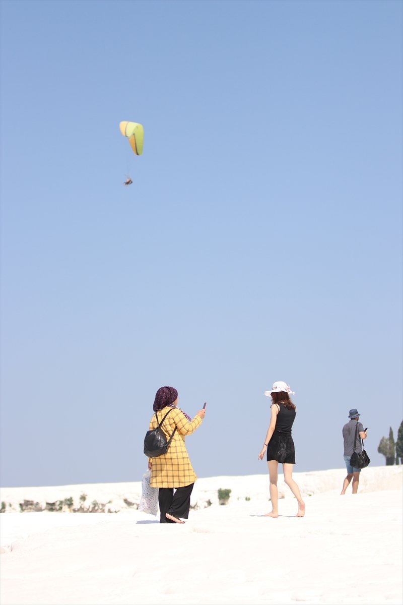 Pamukkale yi ilk 8 ayda 1 milyon kişi ziyaret etti #5