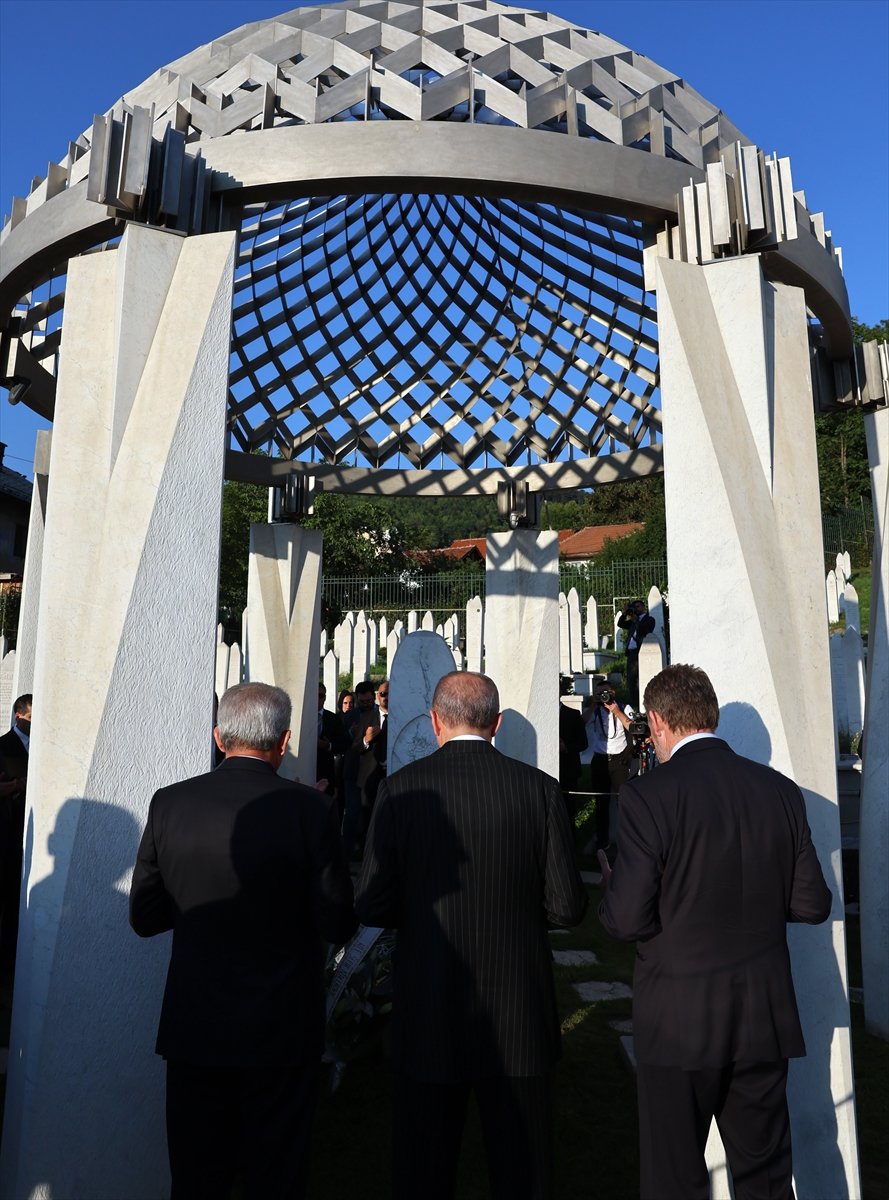 Cumhurbaşkanı Erdoğan dan, Aliya İzzetbegoviç in mezarına ziyaret #5