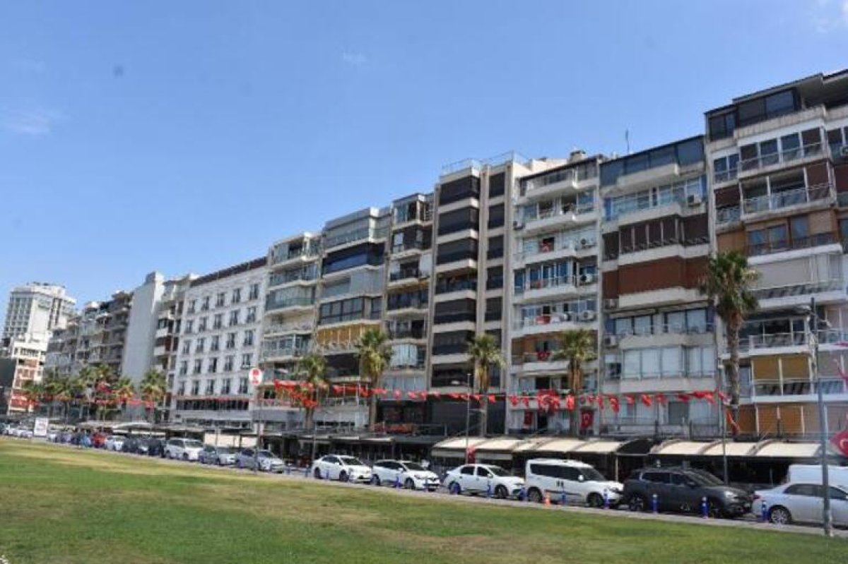 Balconies of houses were rented for $500 for Tarkan concert in Izmir #4