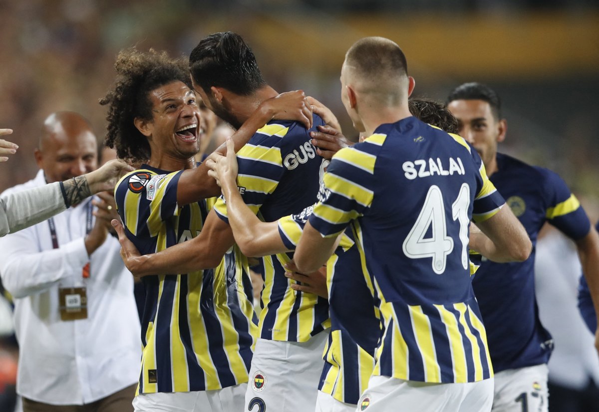 Fenerbahçe Dinamo Kiev i mağlup etti #1